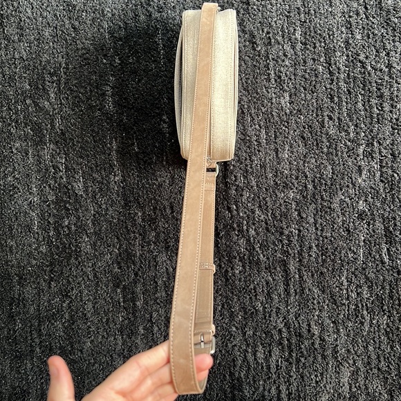 Jacquemus Women's Natural 'le Baneto' Shoulder Bag - Picture 4 of 11